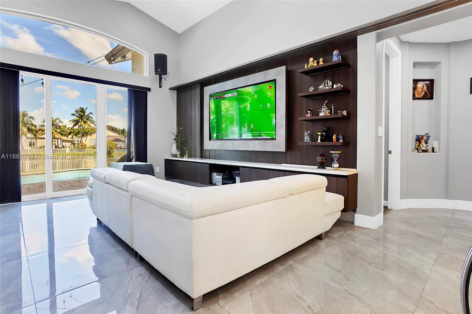 SUNSET LAKES PLAT TWO - Residential
