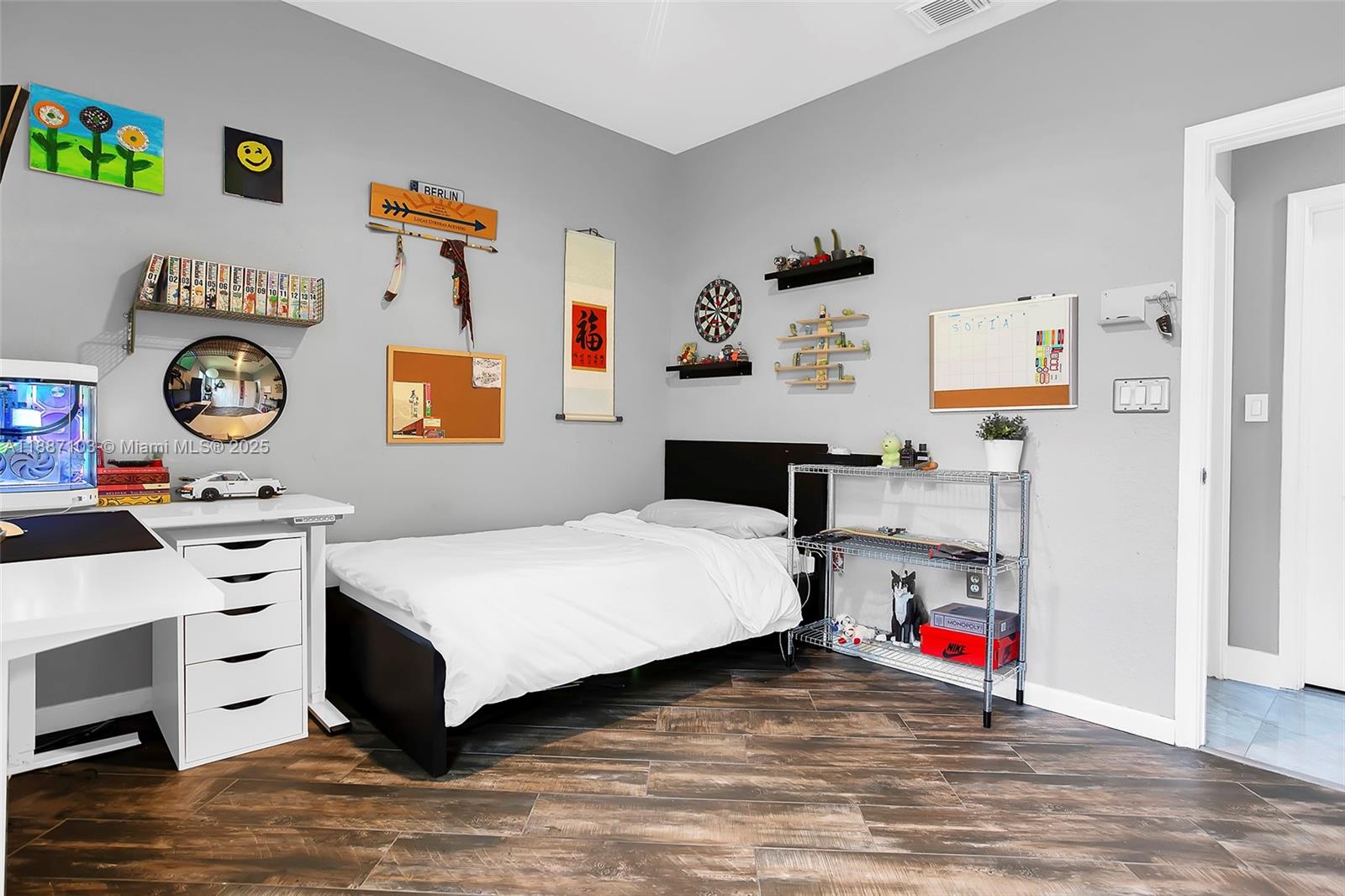 SUNSET LAKES PLAT TWO - Residential