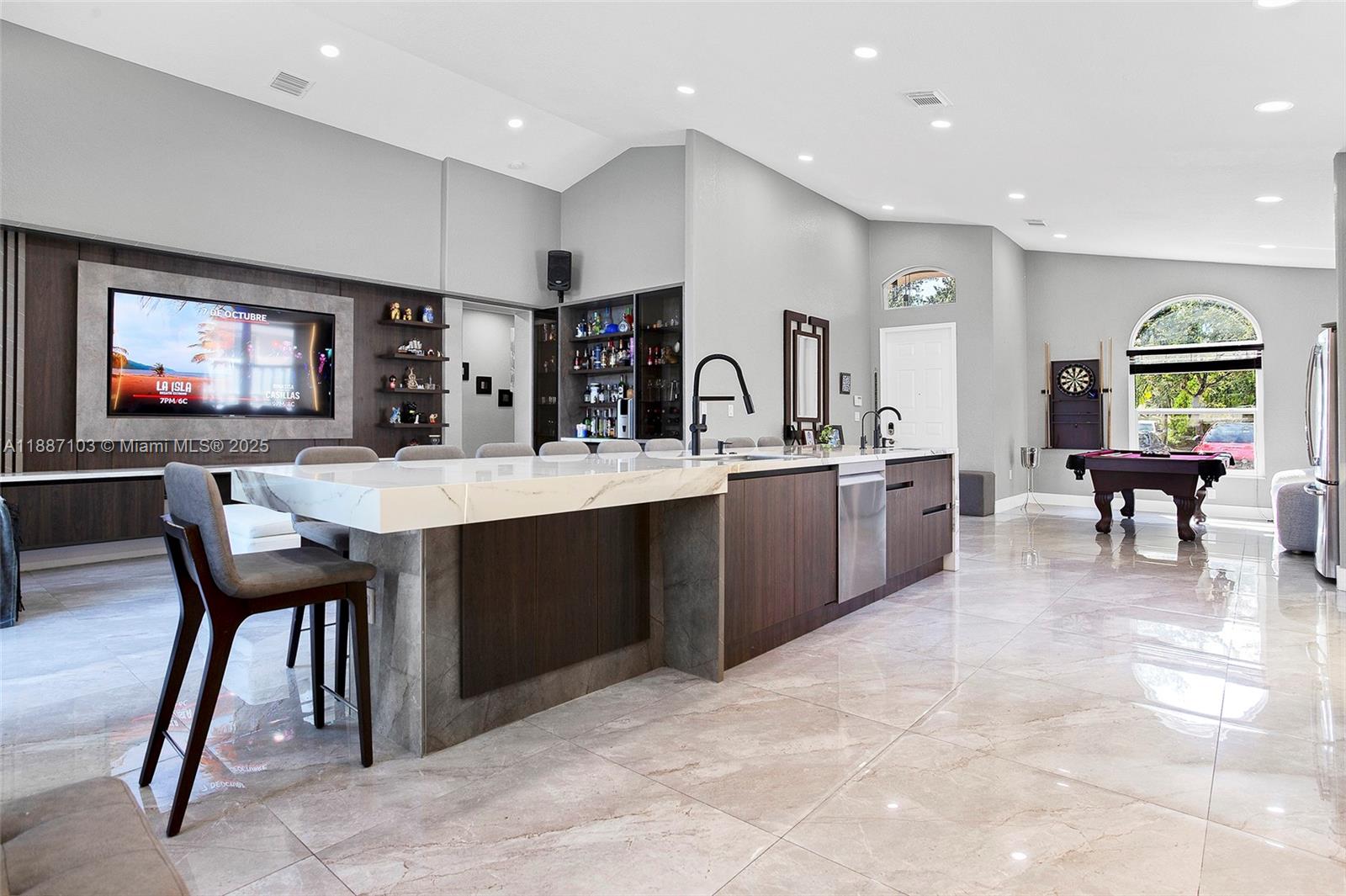 SUNSET LAKES PLAT TWO - Residential
