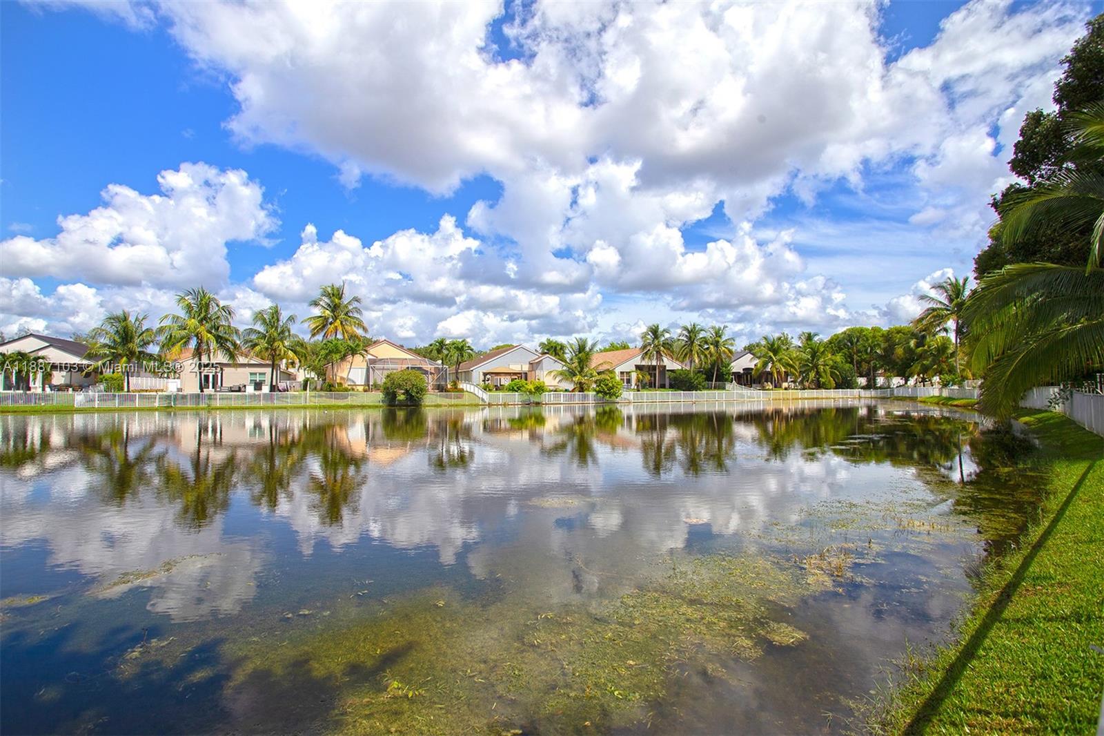 SUNSET LAKES PLAT TWO - Residential