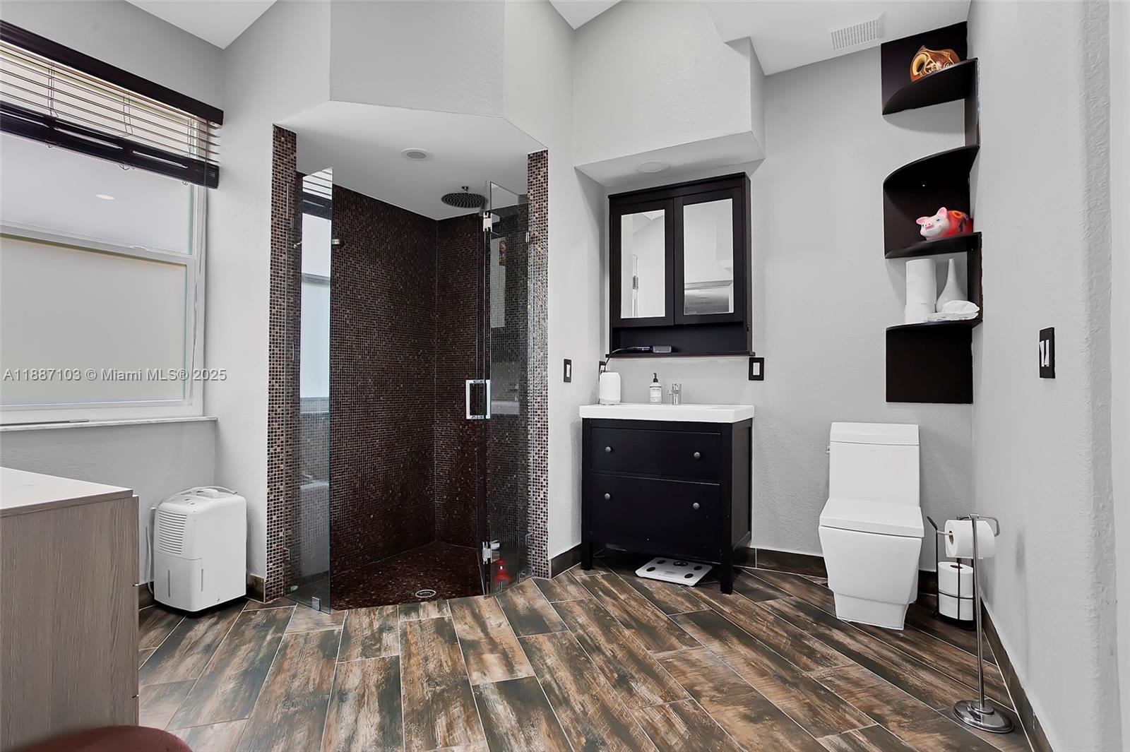 SUNSET LAKES PLAT TWO - Residential