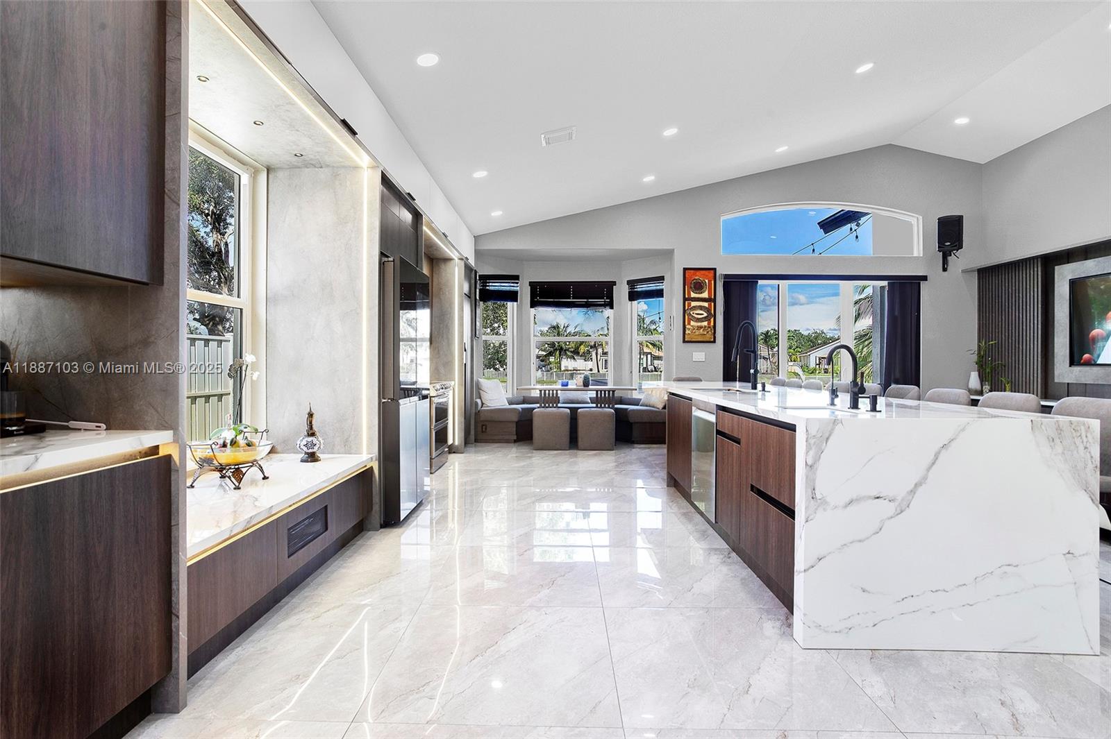 SUNSET LAKES PLAT TWO - Residential