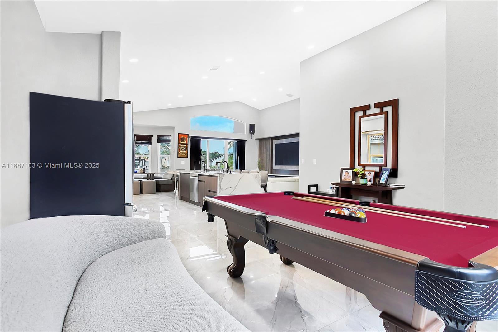 SUNSET LAKES PLAT TWO - Residential