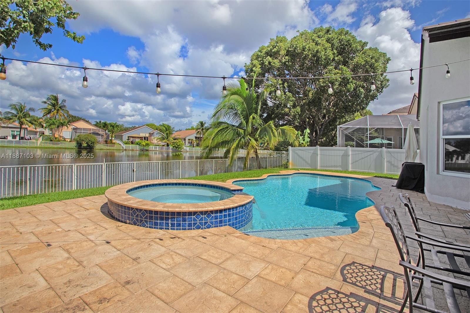 SUNSET LAKES PLAT TWO - Residential