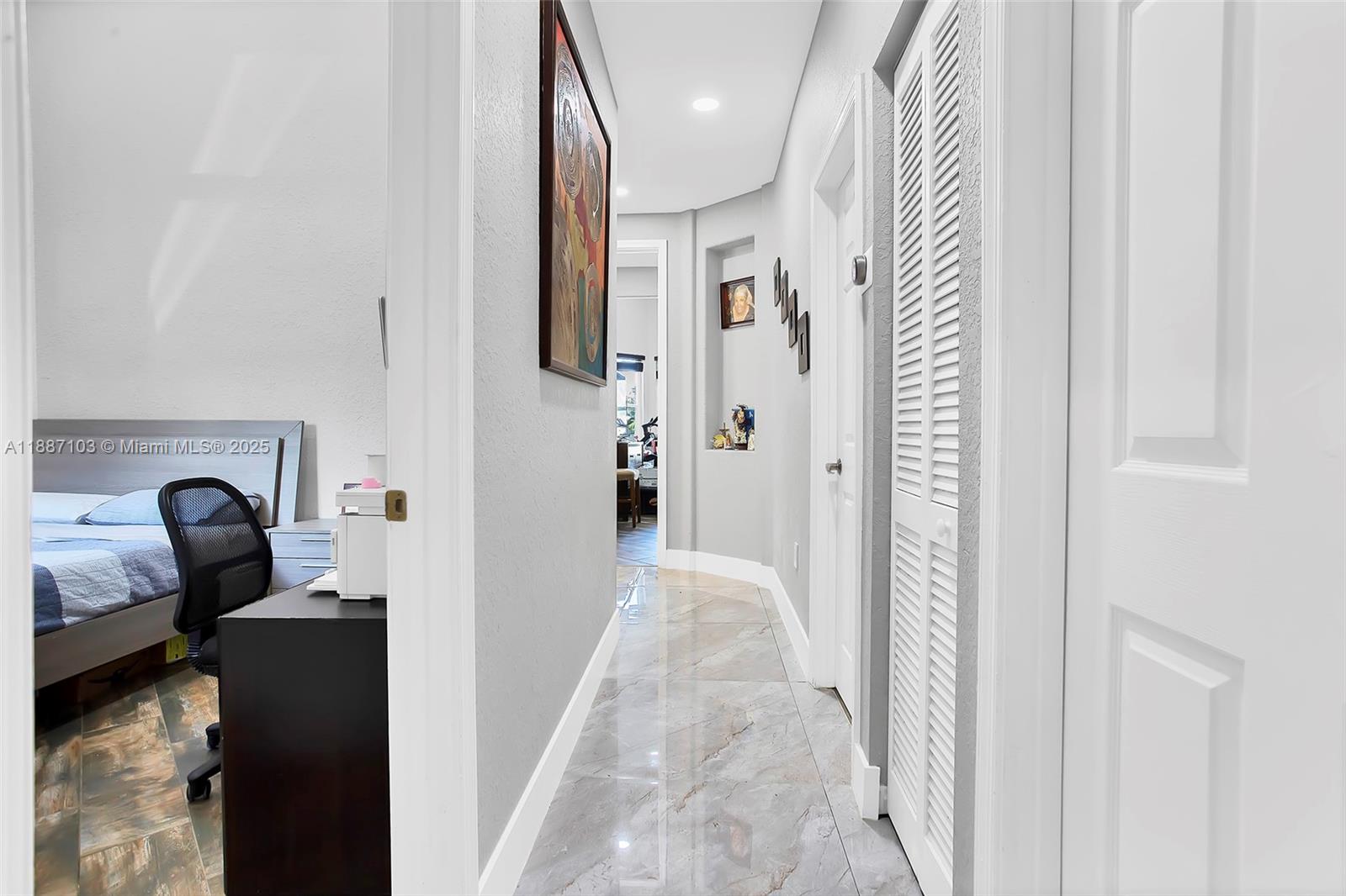 SUNSET LAKES PLAT TWO - Residential
