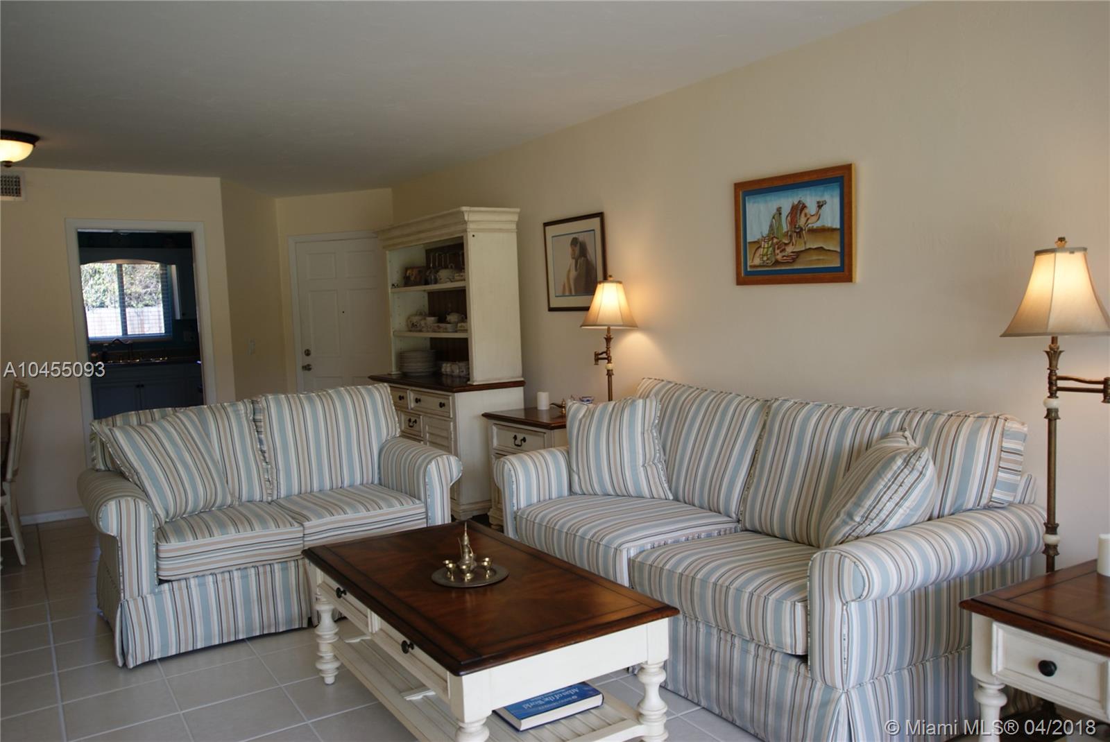 TEQUESTA GARDEN CONDO 6 - Residential