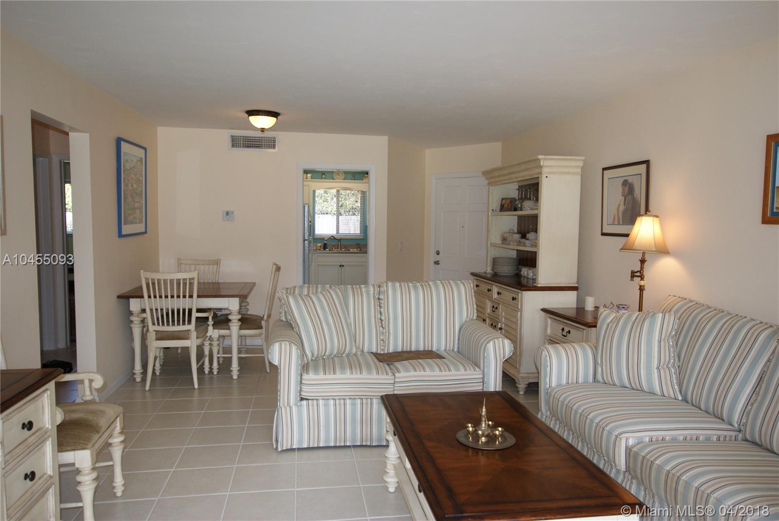 TEQUESTA GARDEN CONDO 6 - Residential