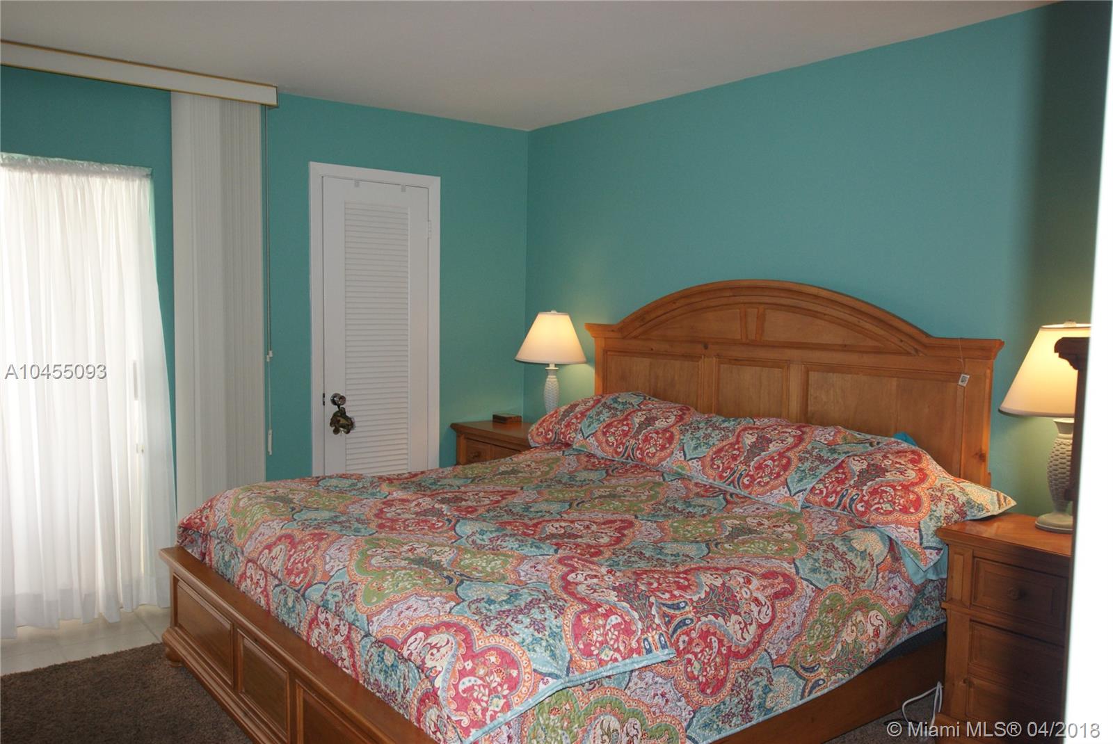 TEQUESTA GARDEN CONDO 6 - Residential