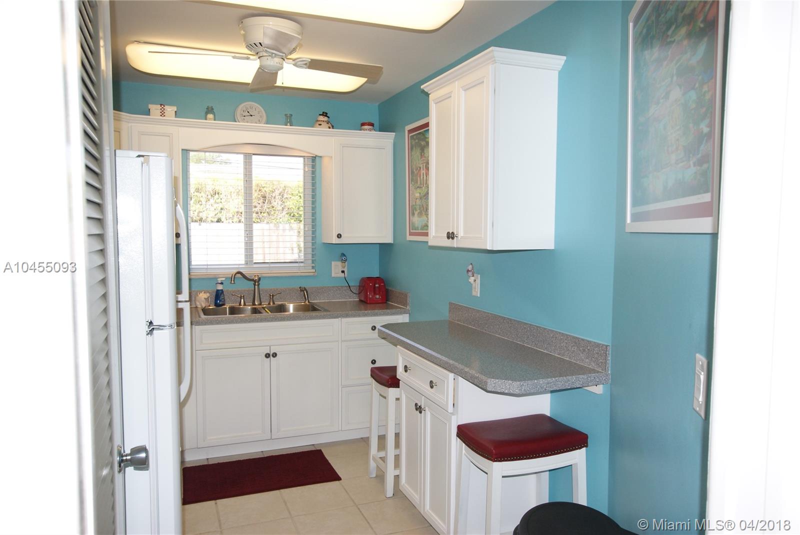 TEQUESTA GARDEN CONDO 6 - Residential