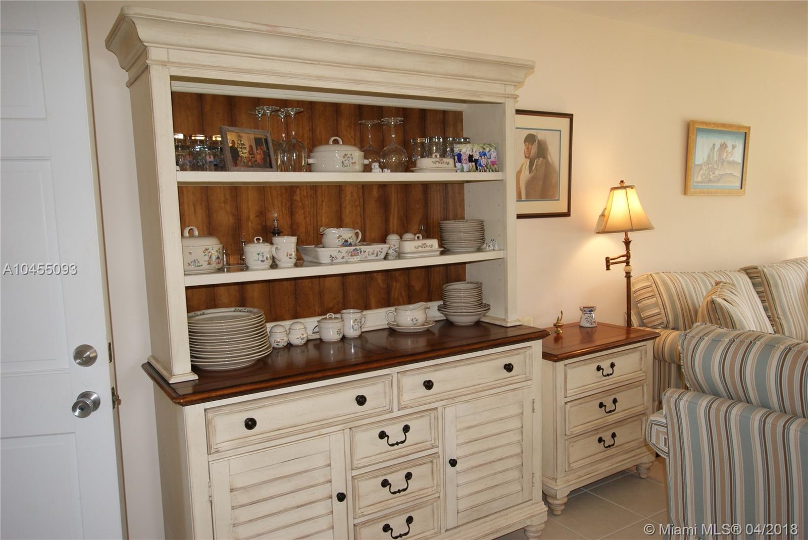 TEQUESTA GARDEN CONDO 6 - Residential