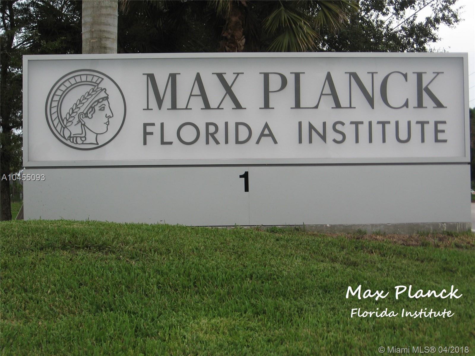 TEQUESTA GARDEN CONDO 6 - Residential