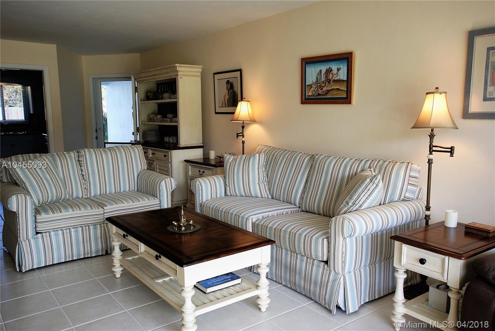 TEQUESTA GARDEN CONDO 6 - Residential