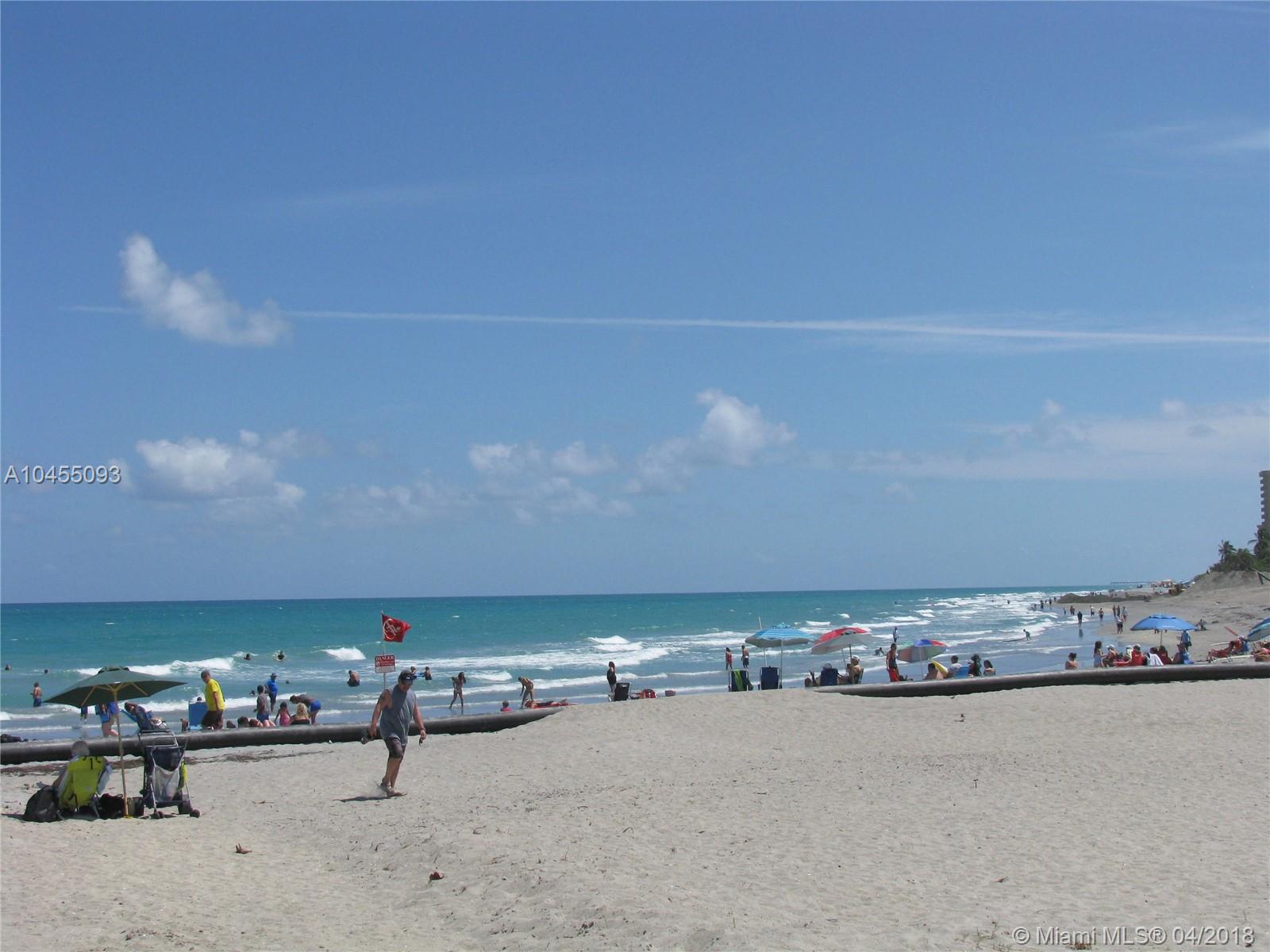 TEQUESTA GARDEN CONDO 6 - Residential