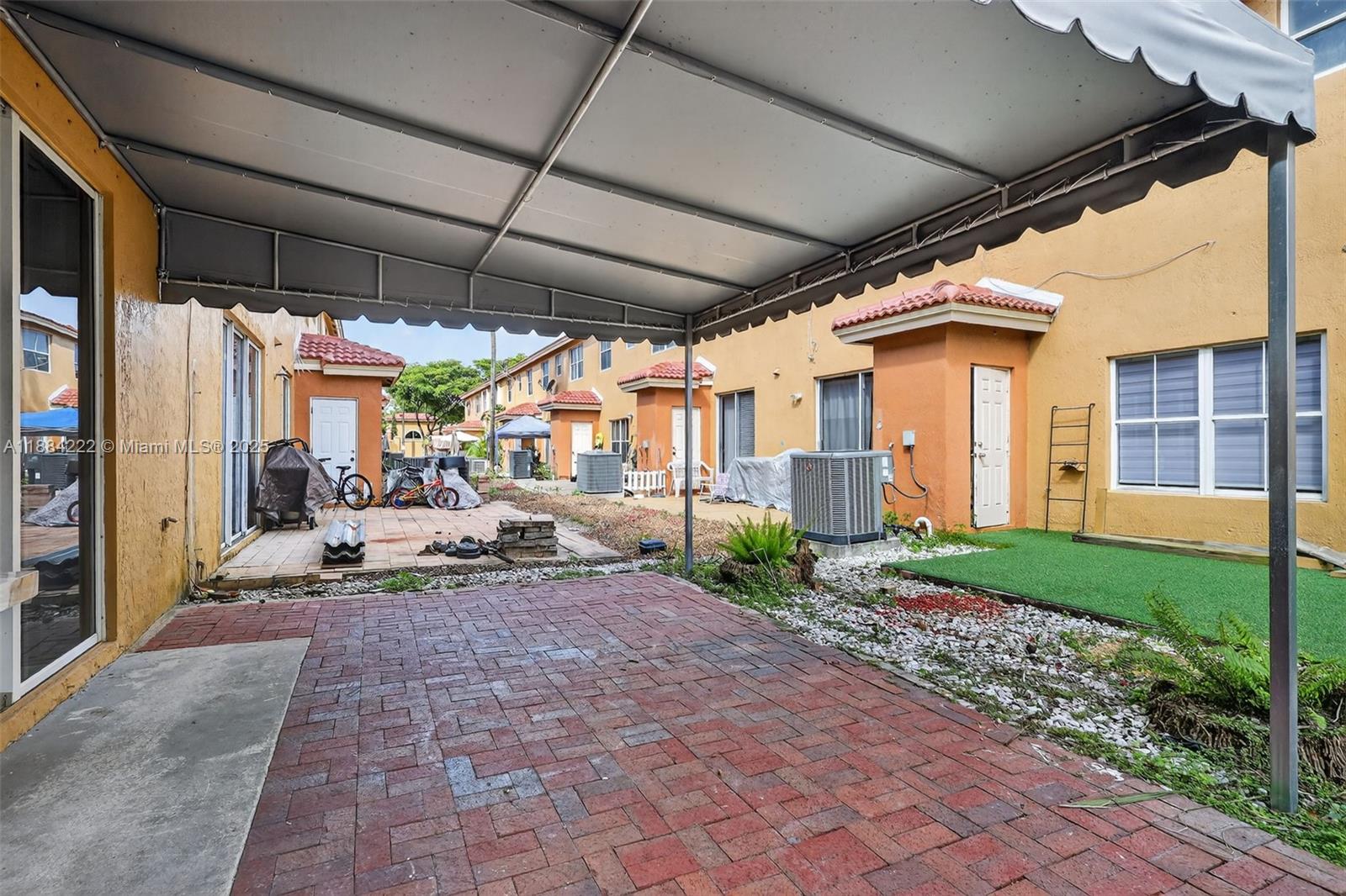 VILLA VIZCAYA CONDO - Residential Lease