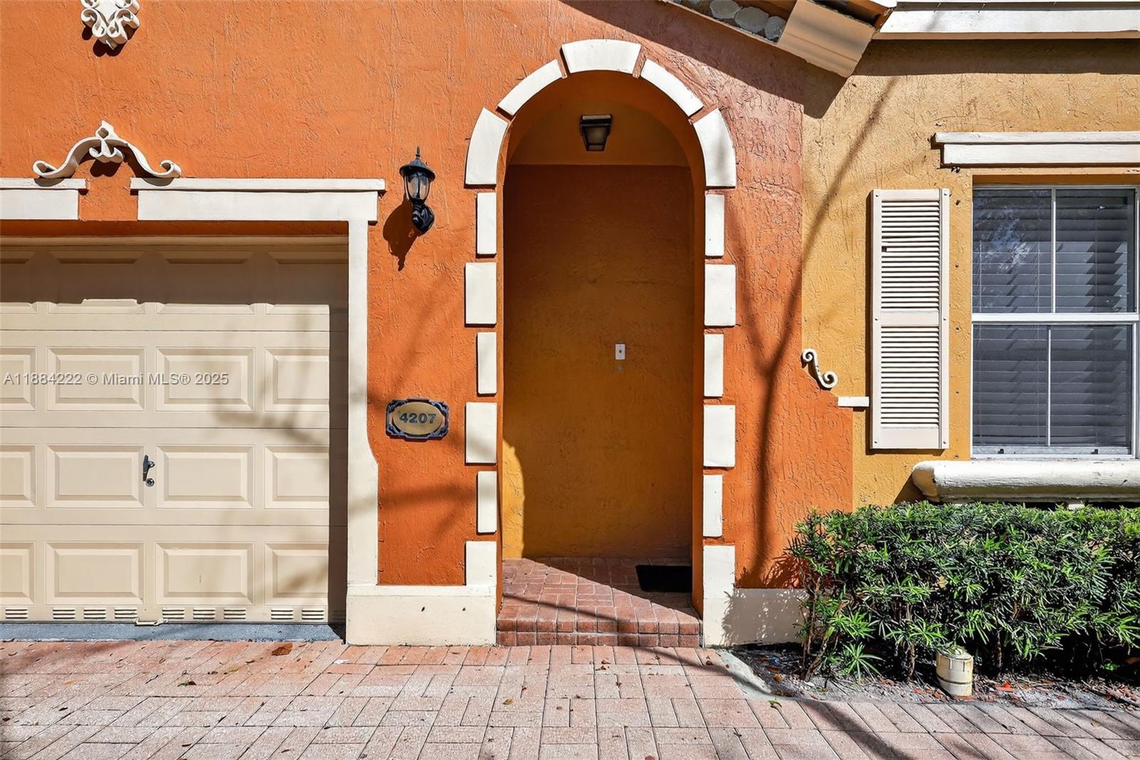 VILLA VIZCAYA CONDO - Residential Lease