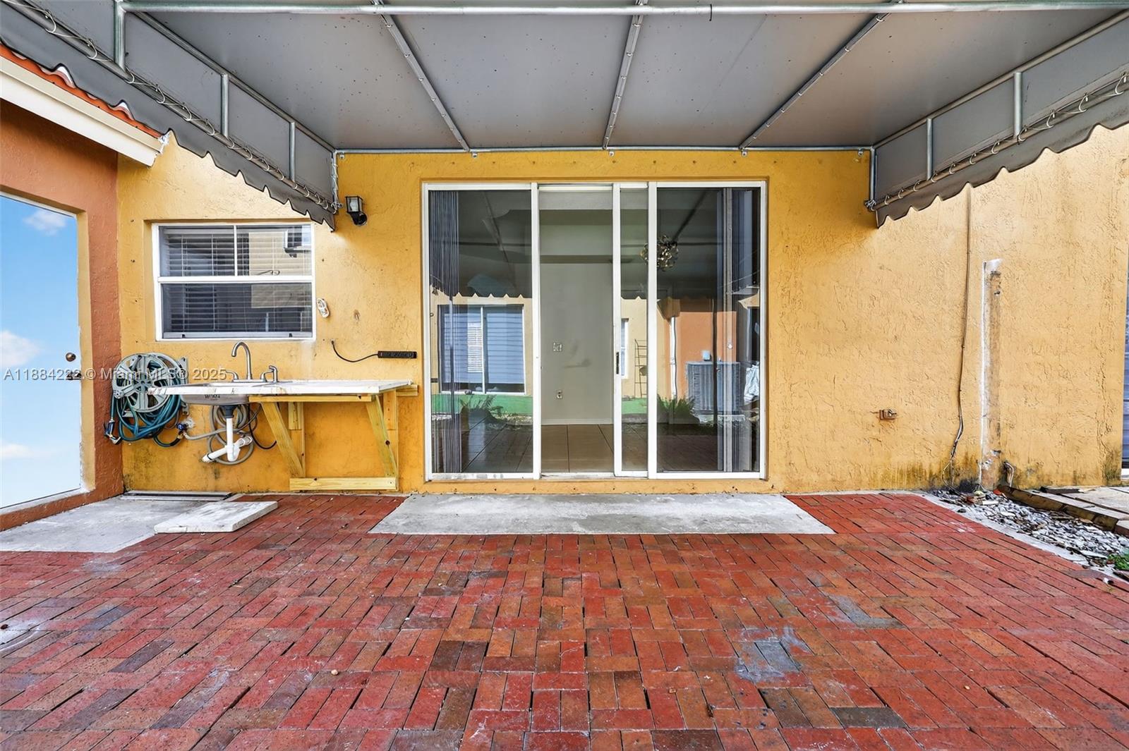 VILLA VIZCAYA CONDO - Residential Lease