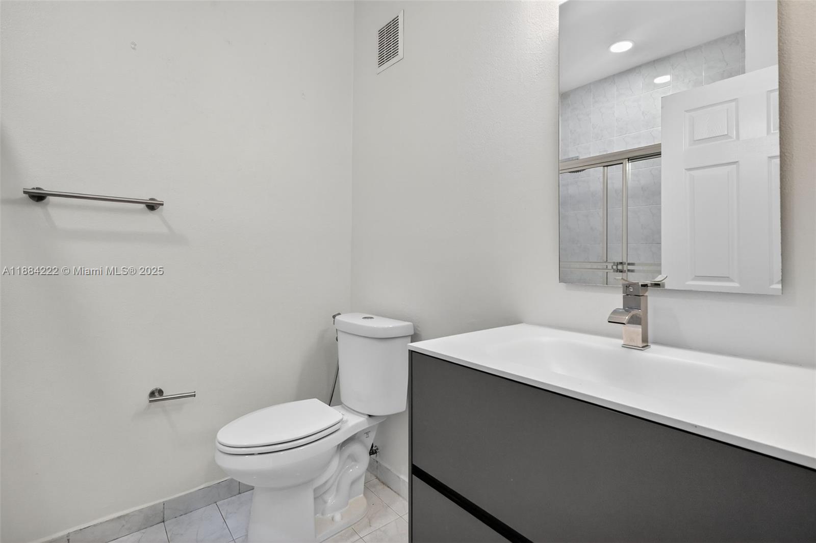 VILLA VIZCAYA CONDO - Residential Lease