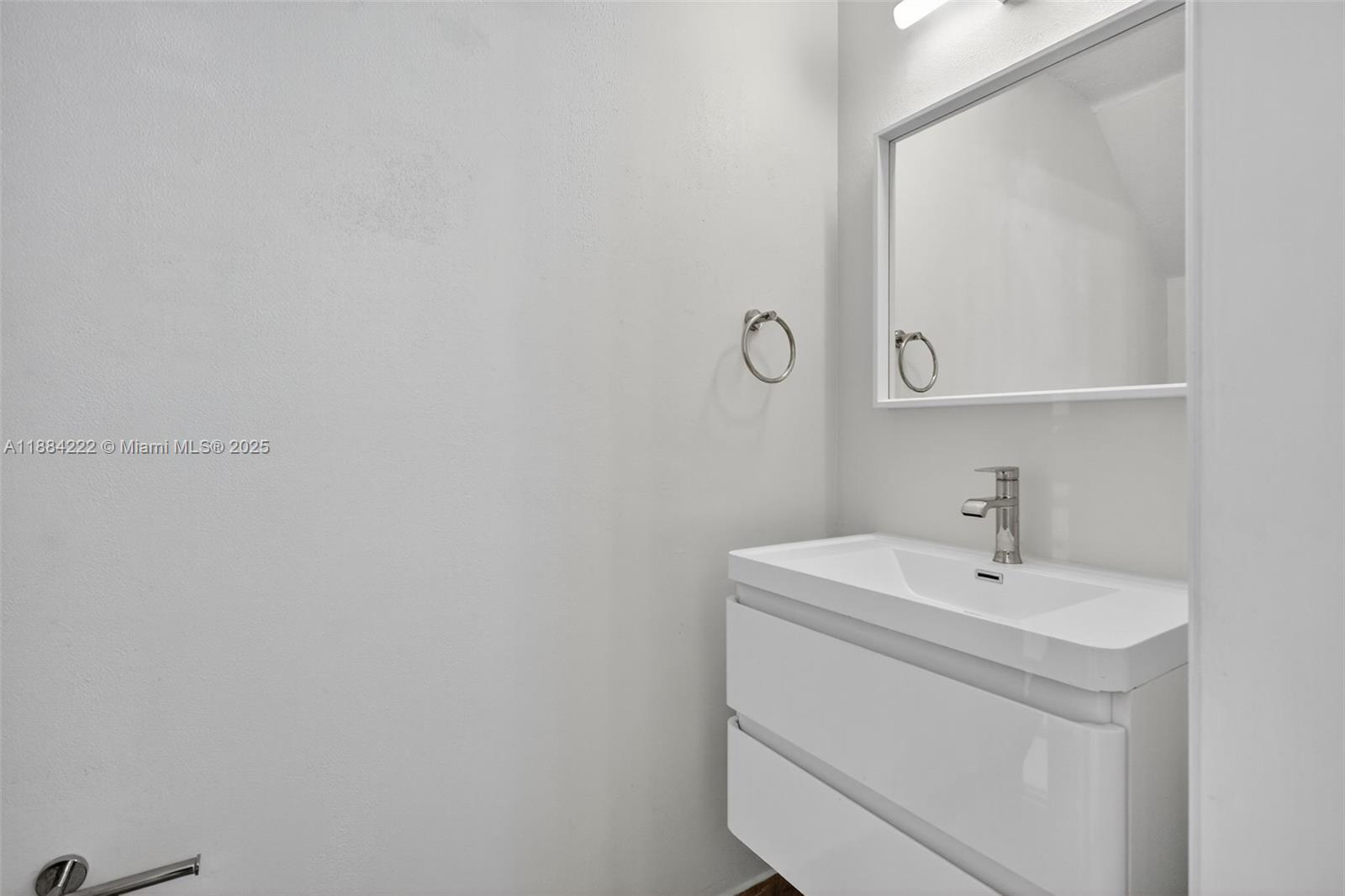 VILLA VIZCAYA CONDO - Residential Lease