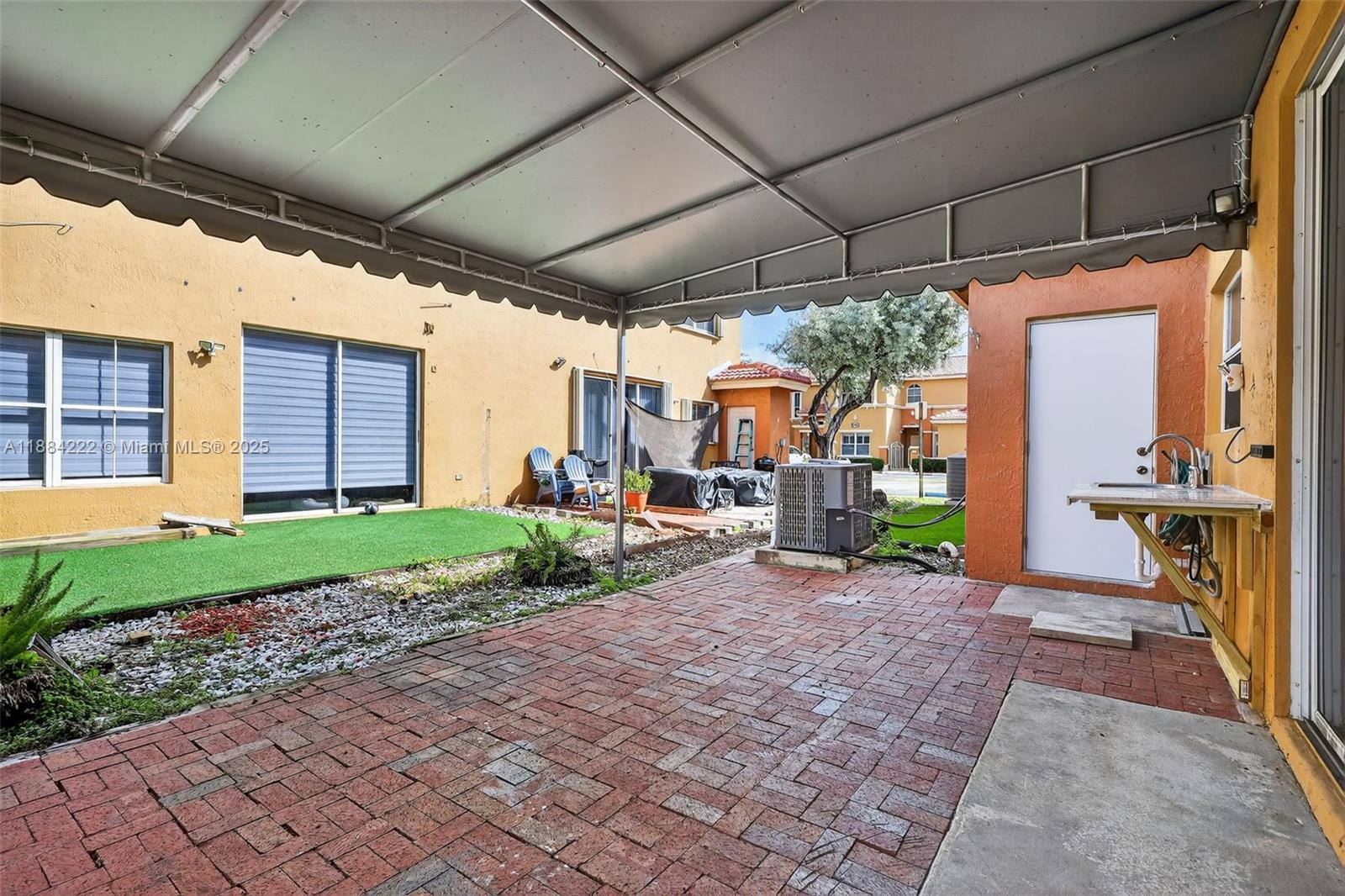 VILLA VIZCAYA CONDO - Residential Lease