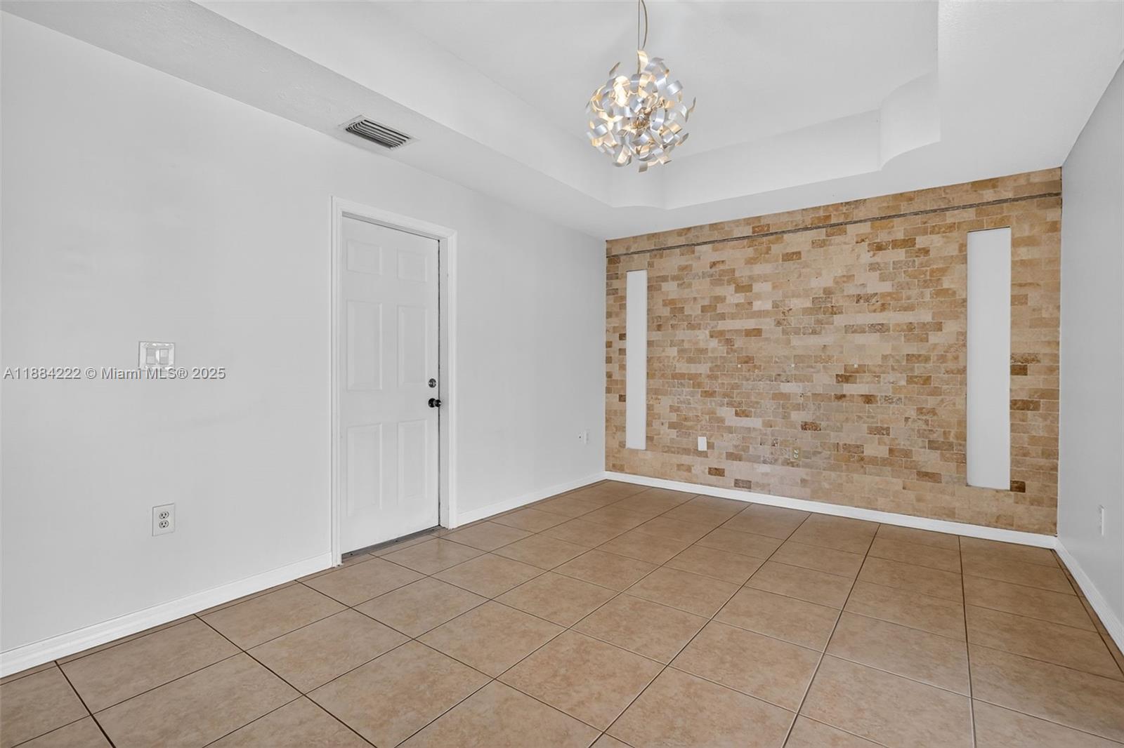 VILLA VIZCAYA CONDO - Residential Lease