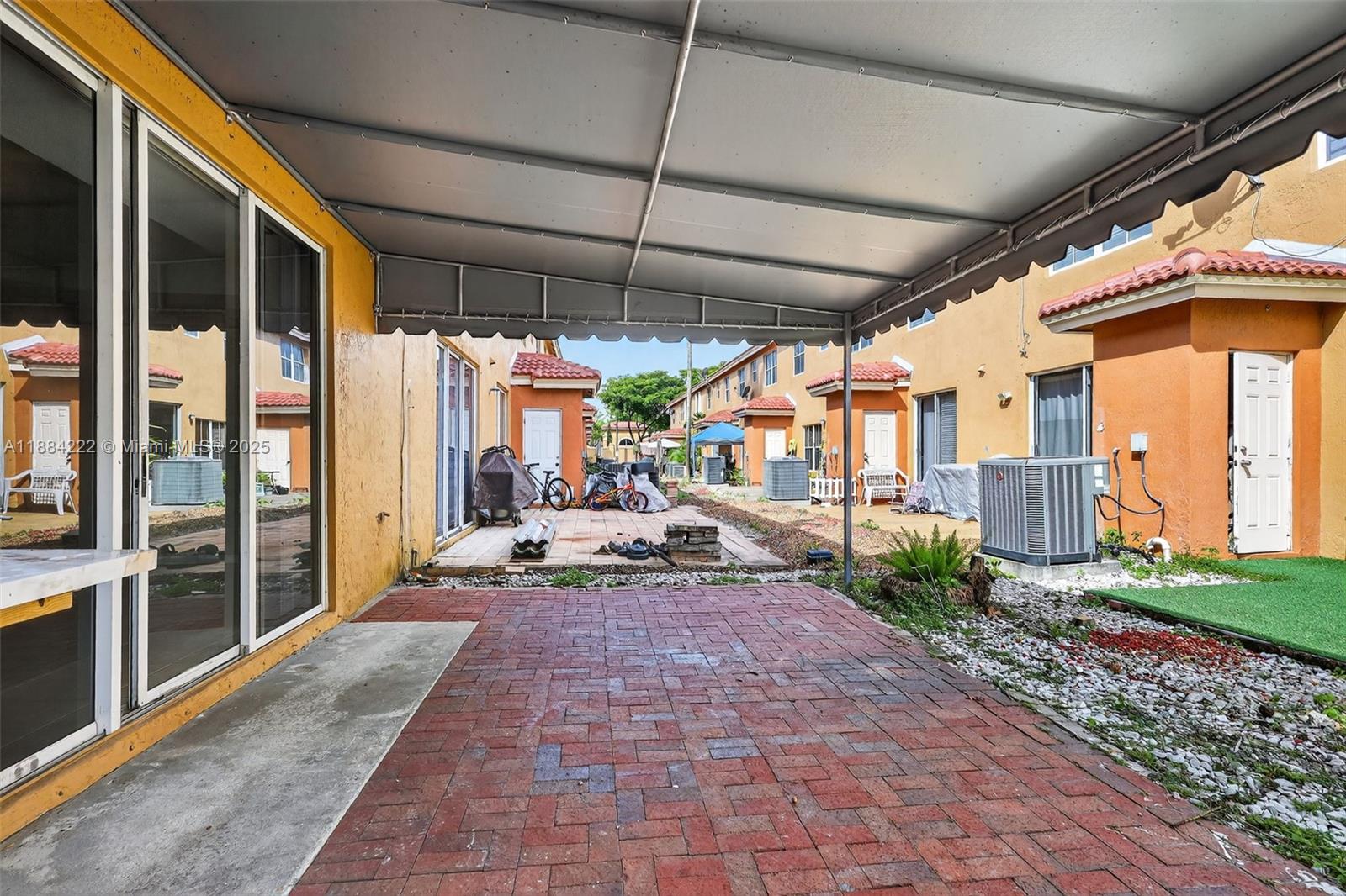 VILLA VIZCAYA CONDO - Residential Lease