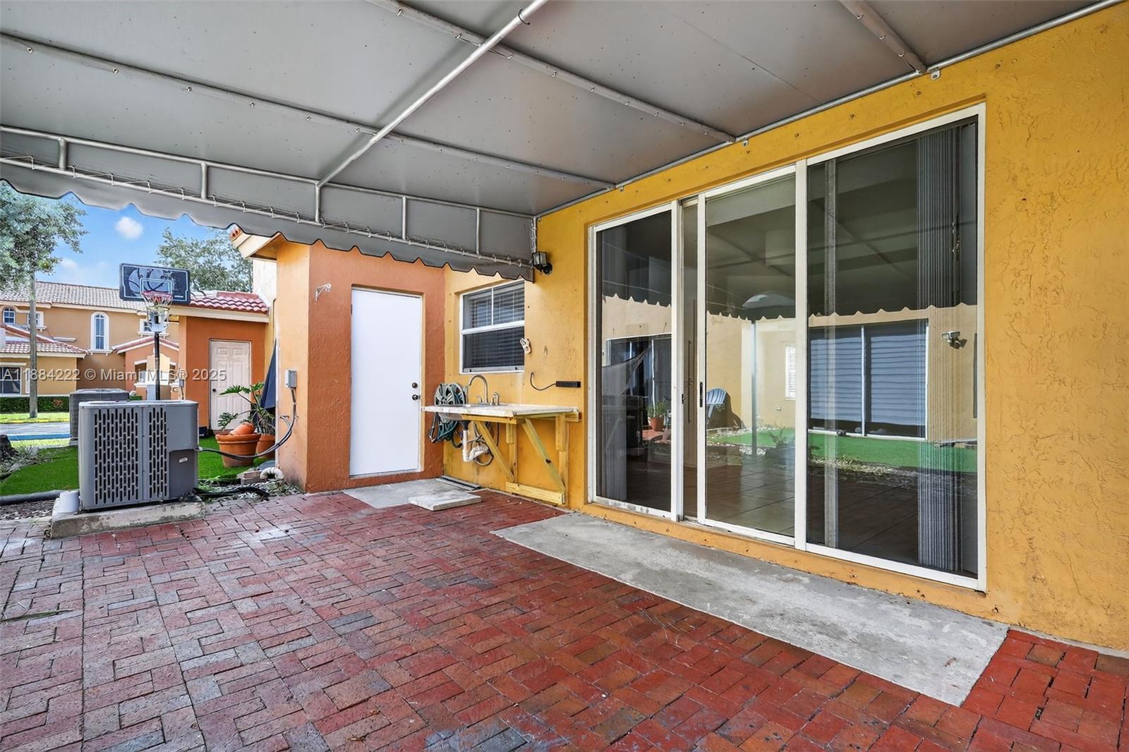 VILLA VIZCAYA CONDO - Residential Lease