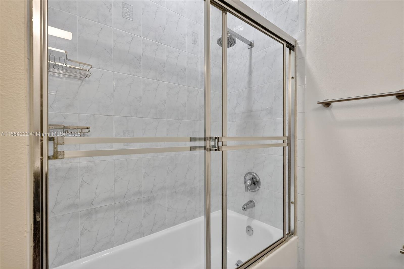 VILLA VIZCAYA CONDO - Residential Lease