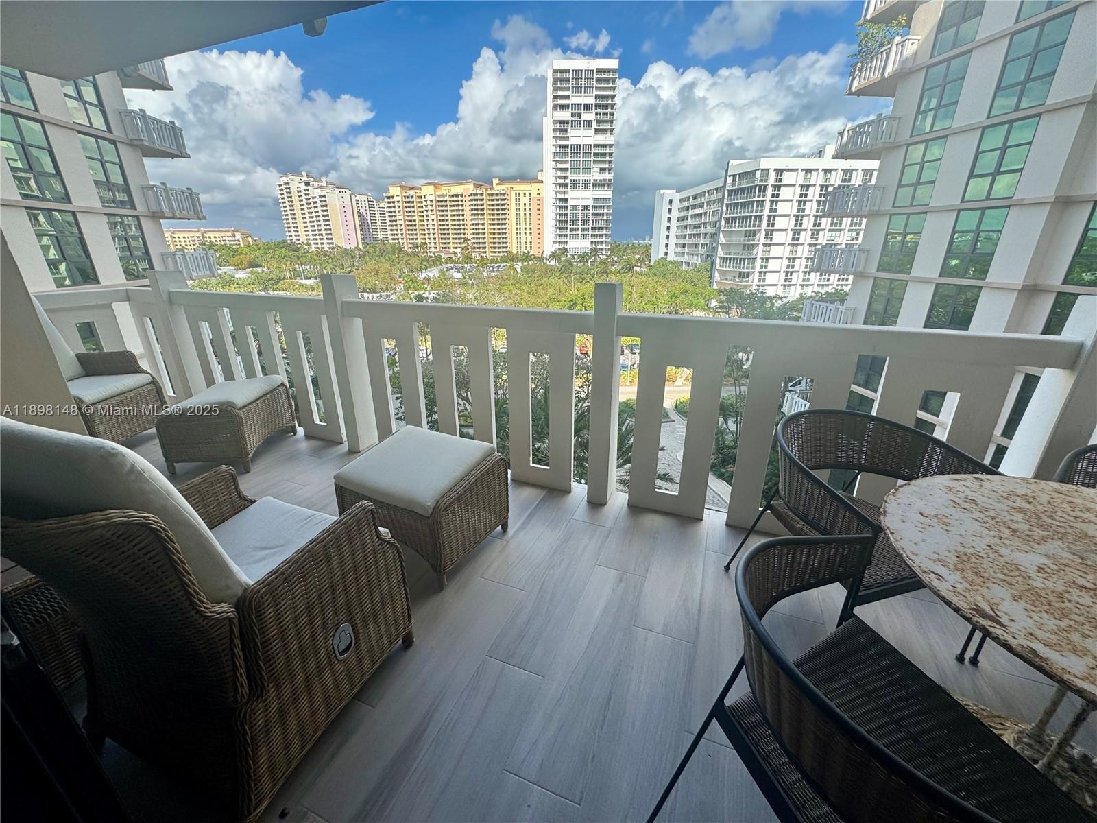 TOWERS OF KEY BISCAYNE CO - Residential