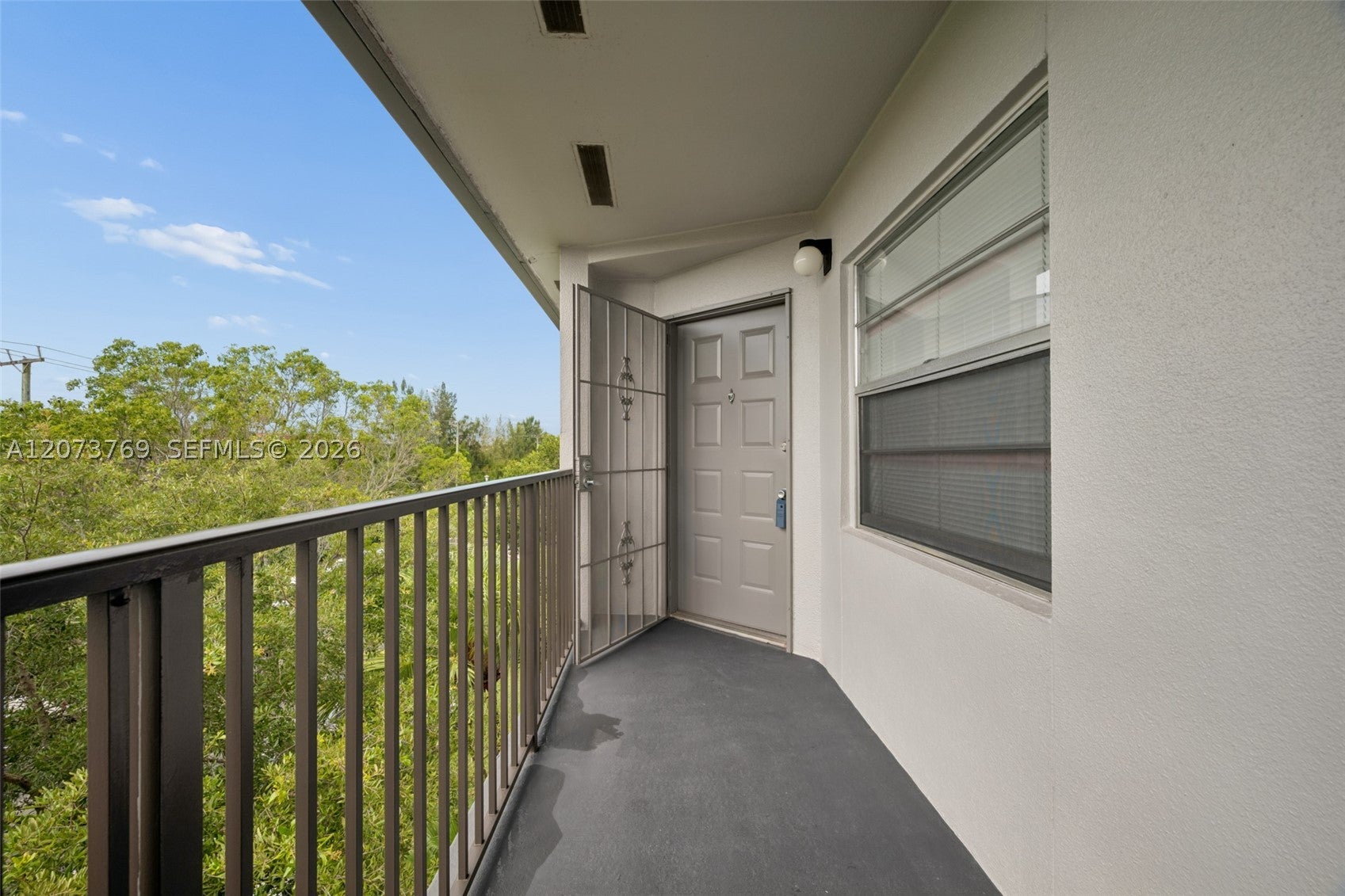 12501 SW 14th St 401R, Pembroke Pines FL 33027