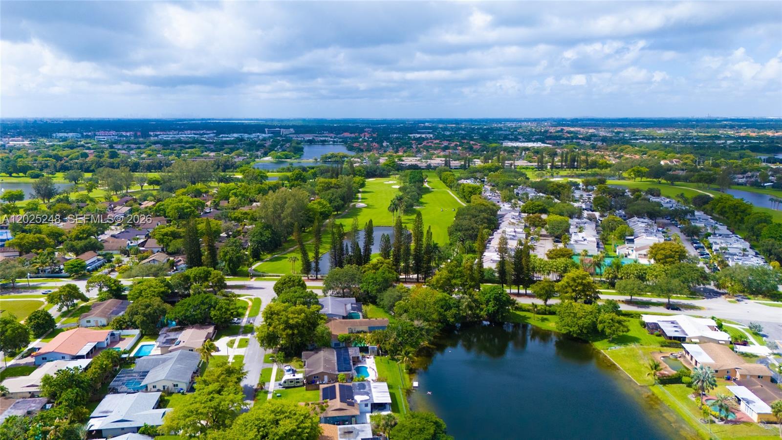 PEMBROKE LAKES SEC 1 - Residential