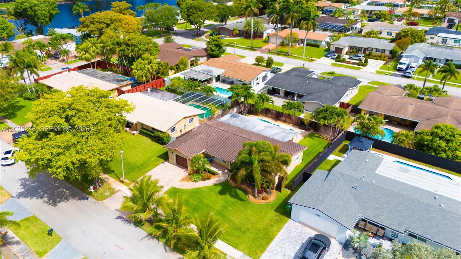 PEMBROKE LAKES SEC 1 - Residential