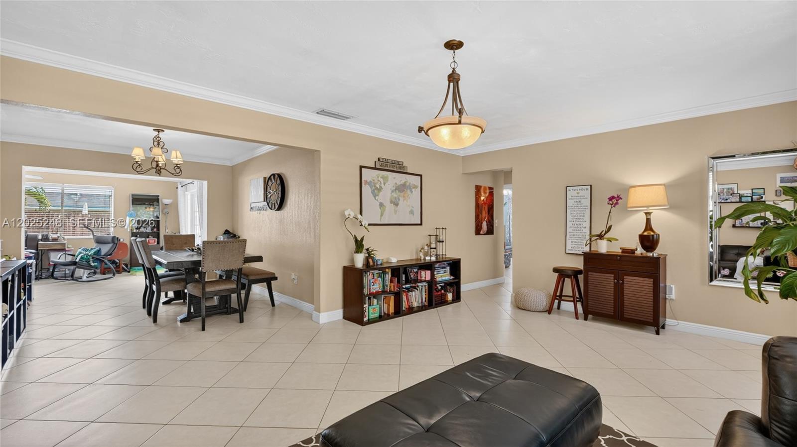 PEMBROKE LAKES SEC 1 - Residential