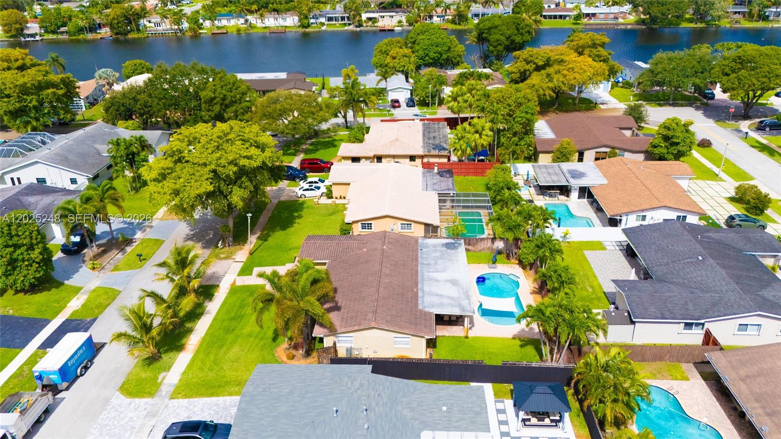 PEMBROKE LAKES SEC 1 - Residential
