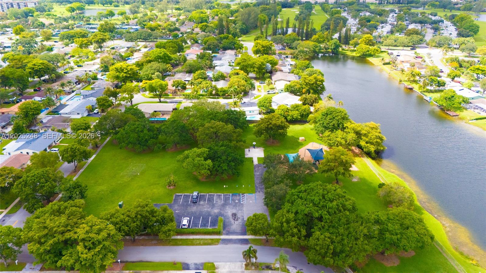 PEMBROKE LAKES SEC 1 - Residential