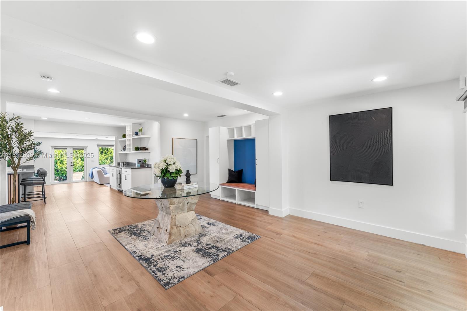 3291 Sw 16th Ln, Miami, Broward County, Florida - 4 Bedrooms  
4 Bathrooms - 