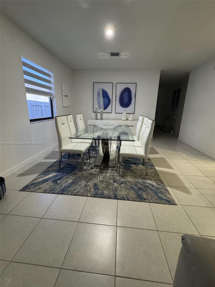 ESTATES AT SILVER PALM - Residential