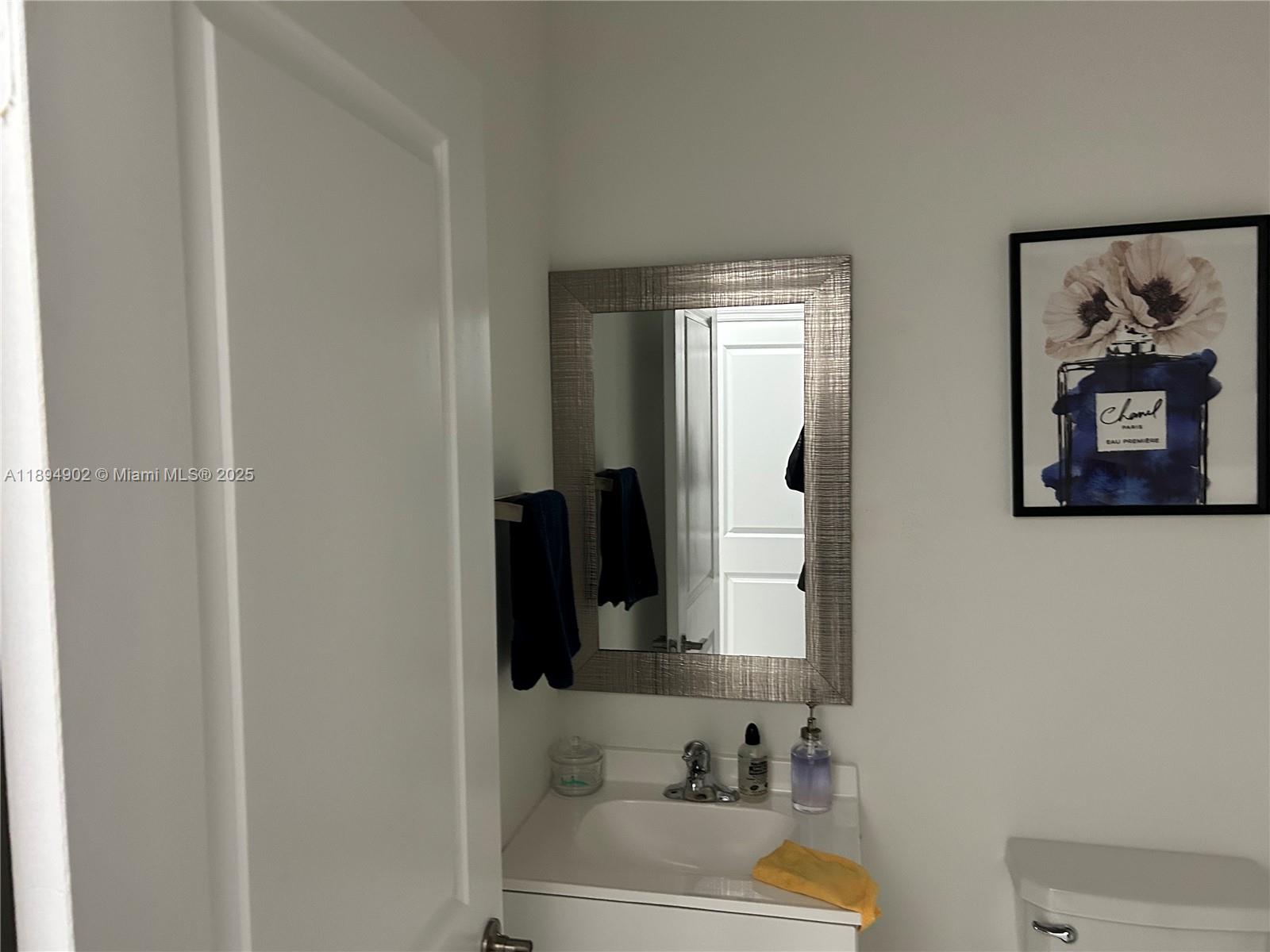 ESTATES AT SILVER PALM - Residential