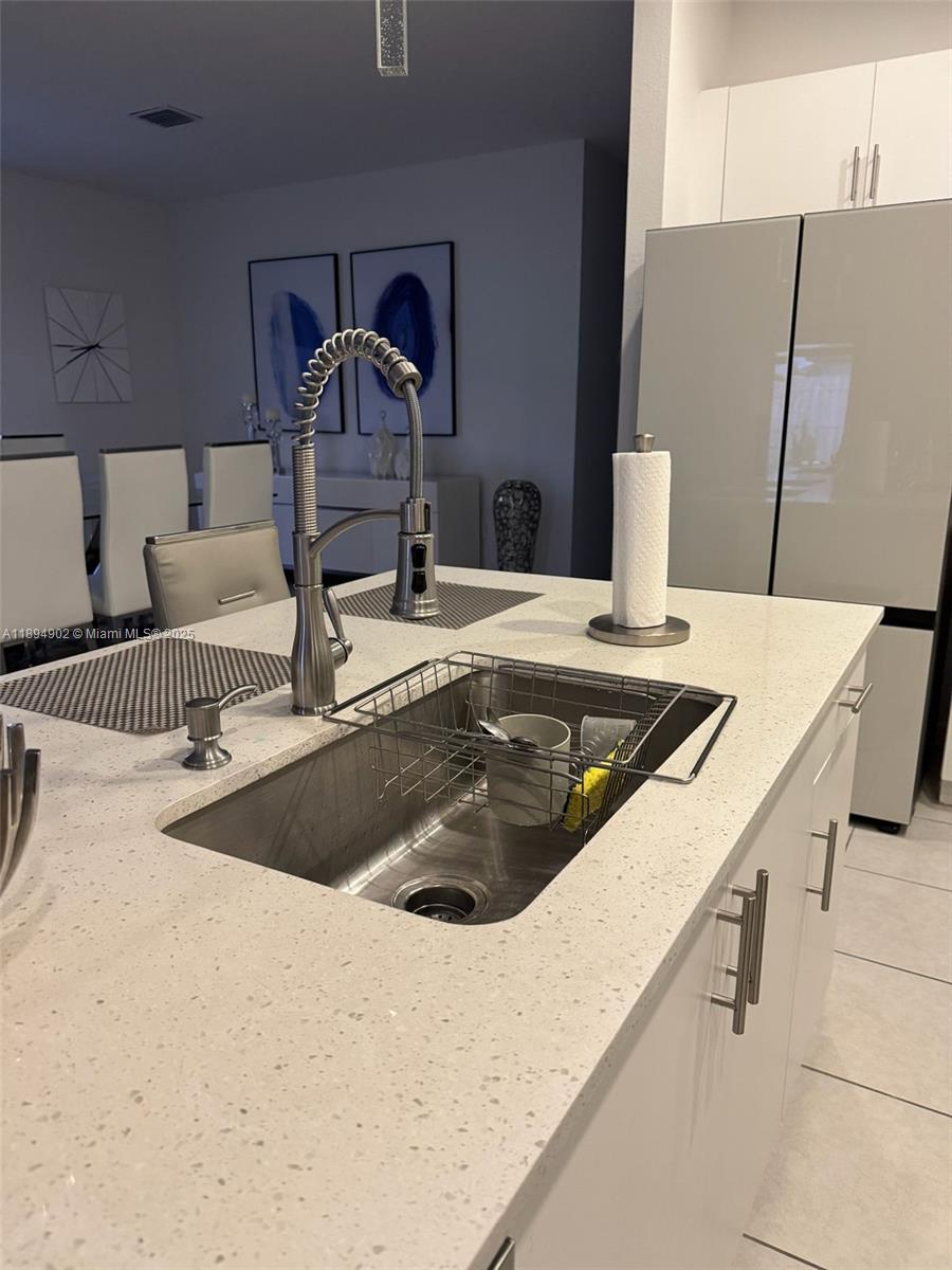 ESTATES AT SILVER PALM - Residential