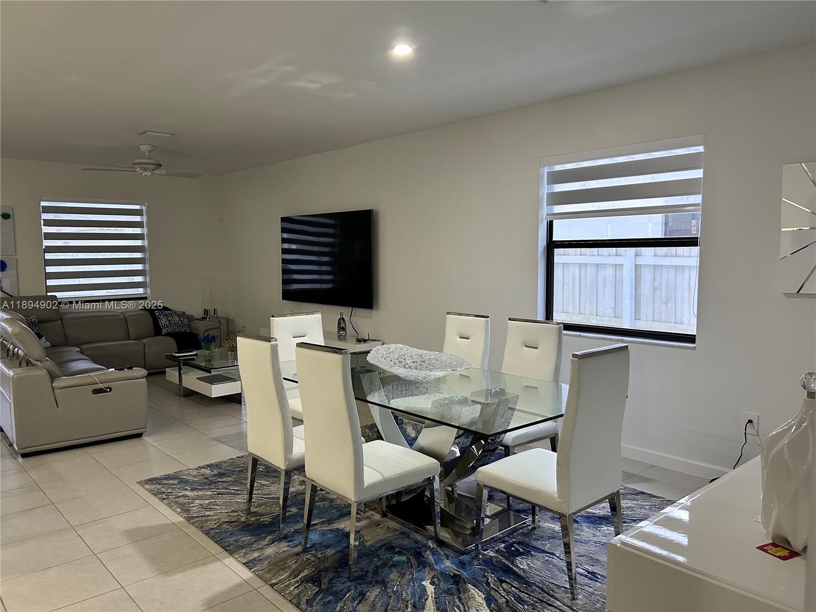 ESTATES AT SILVER PALM - Residential