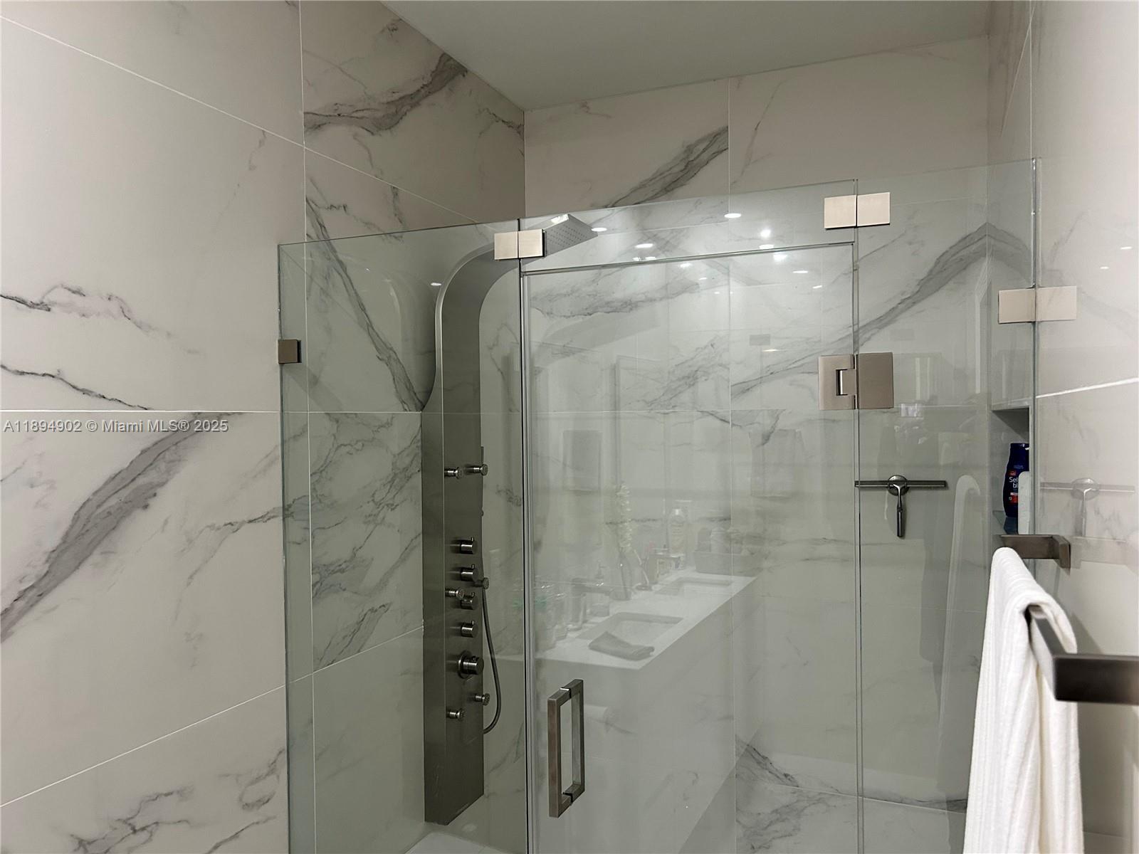 ESTATES AT SILVER PALM - Residential