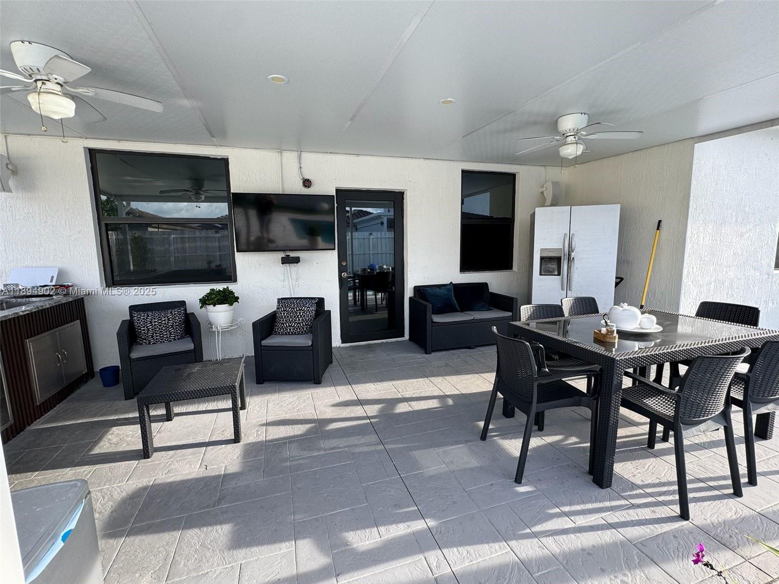 ESTATES AT SILVER PALM - Residential