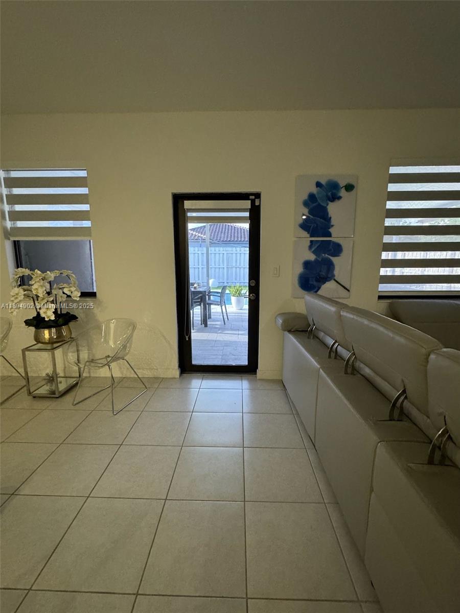 ESTATES AT SILVER PALM - Residential