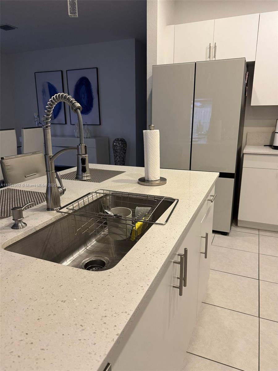 ESTATES AT SILVER PALM - Residential