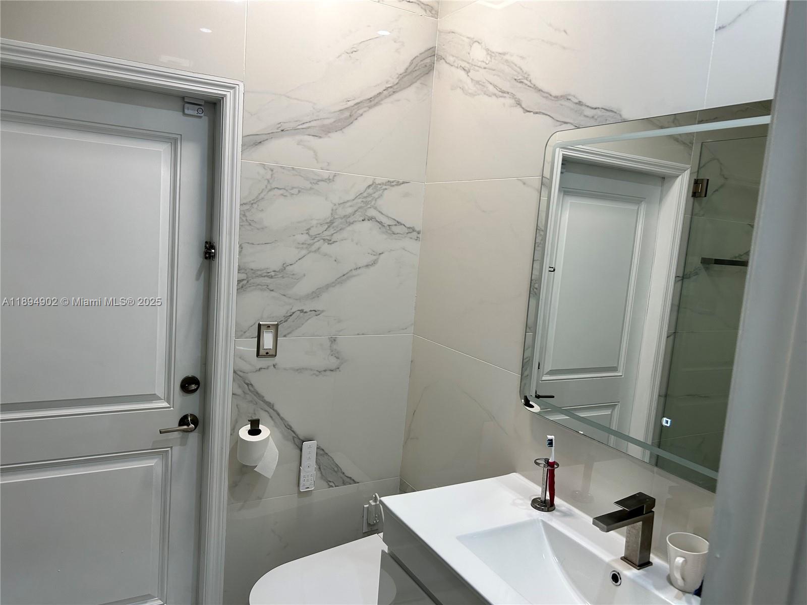 ESTATES AT SILVER PALM - Residential