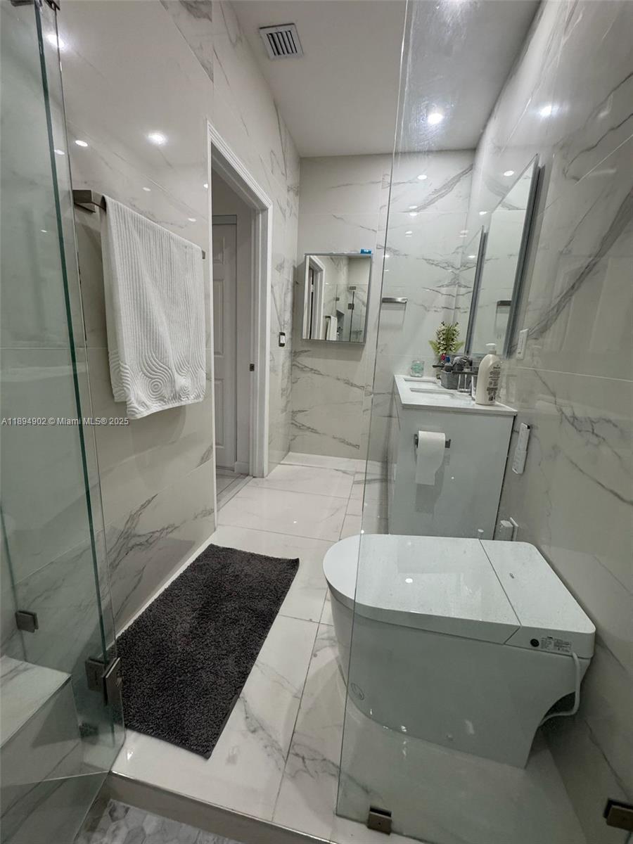 ESTATES AT SILVER PALM - Residential