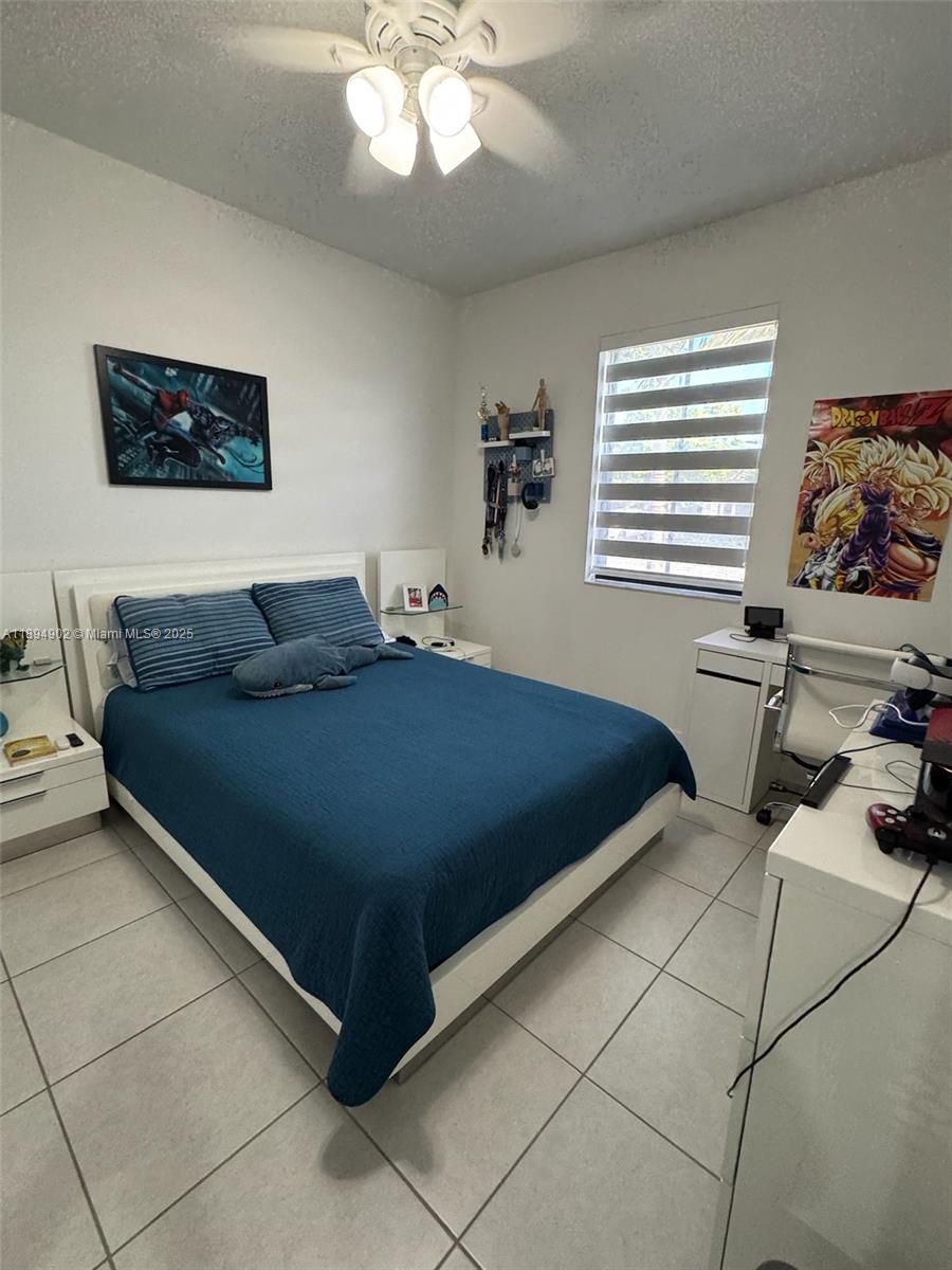 ESTATES AT SILVER PALM - Residential