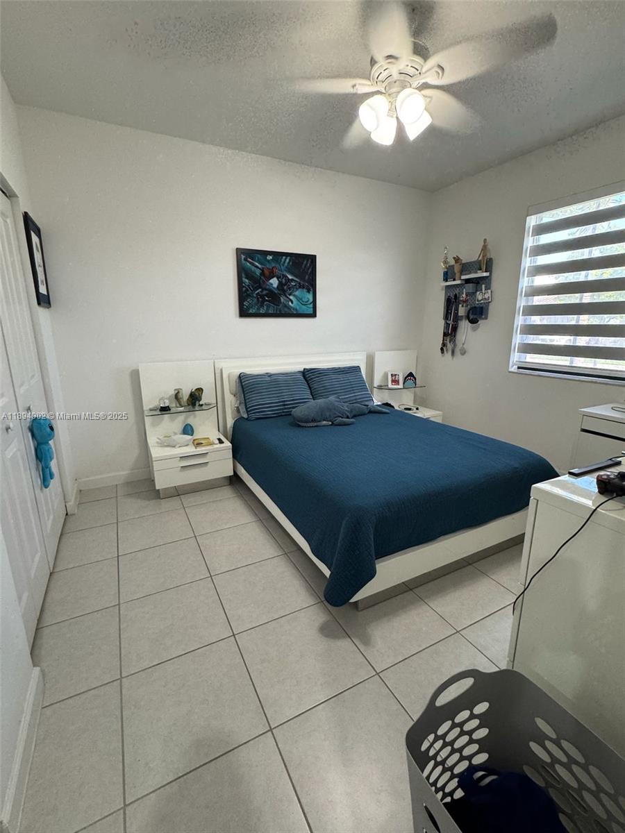 ESTATES AT SILVER PALM - Residential