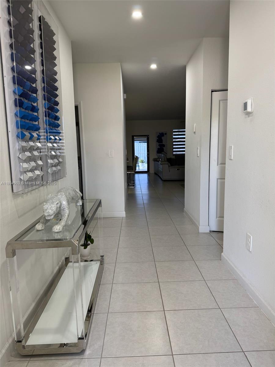 ESTATES AT SILVER PALM - Residential