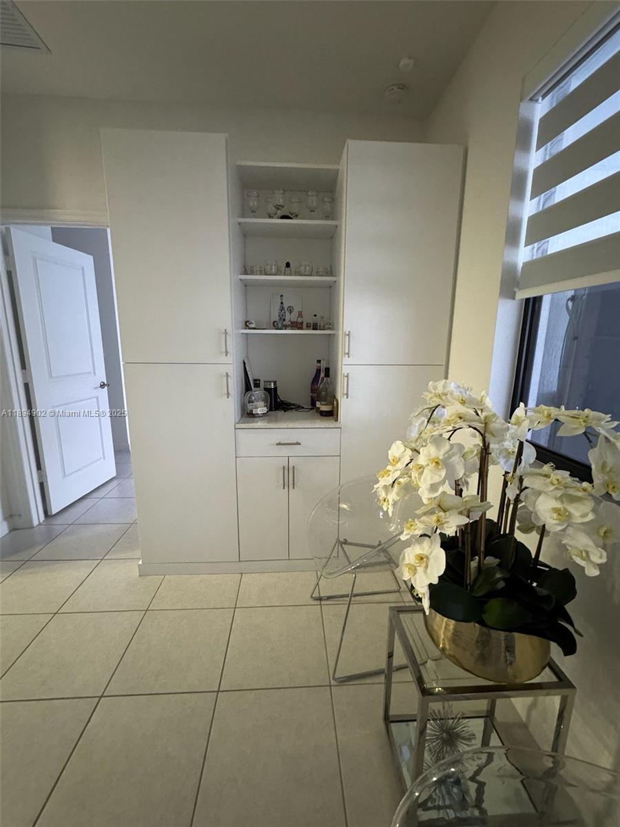 ESTATES AT SILVER PALM - Residential
