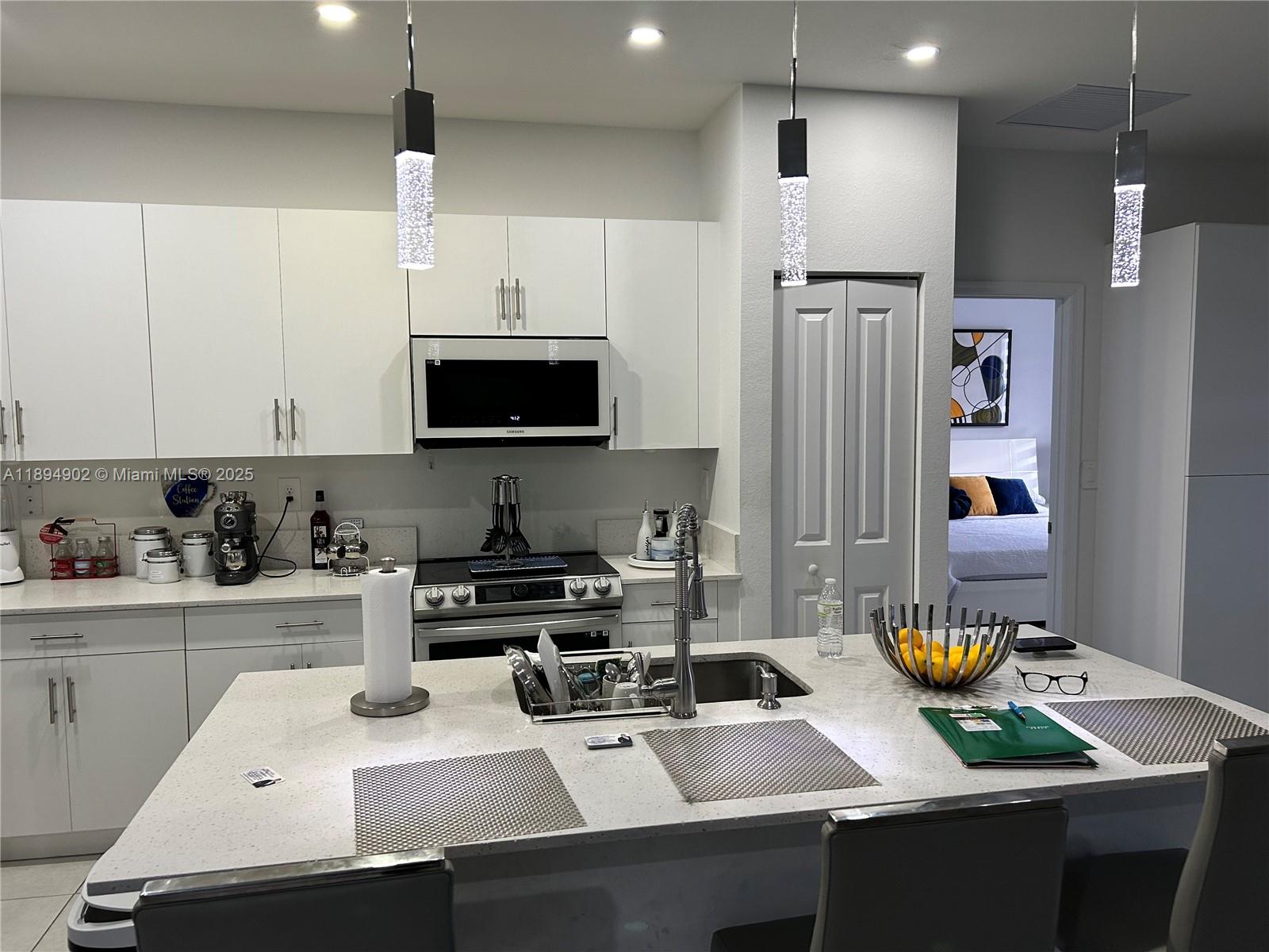 ESTATES AT SILVER PALM - Residential